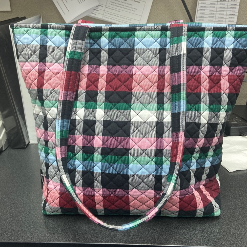 Great medium/large size… beautiful colors.. super cute